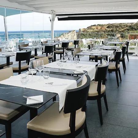 酒店 卡尔维海滩酒店