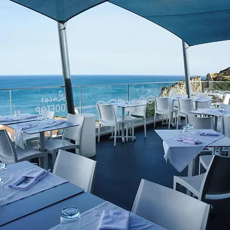 卡尔维海滩酒店